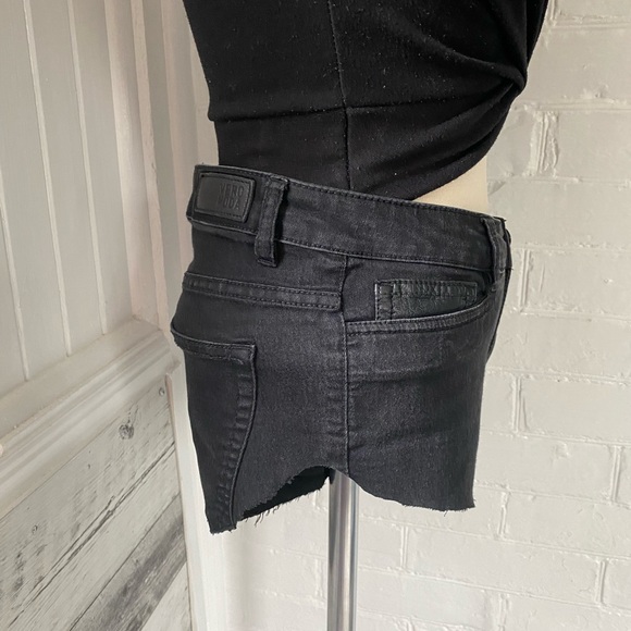 Vero Moda super short shorts - Picture 4 of 8